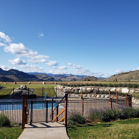 Casia Lodge And Ranch Twisp Екстериор снимка